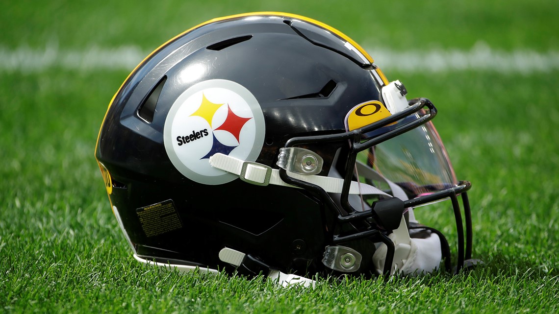 NFL tests coronavirus-limiting masks with N95, surgical material