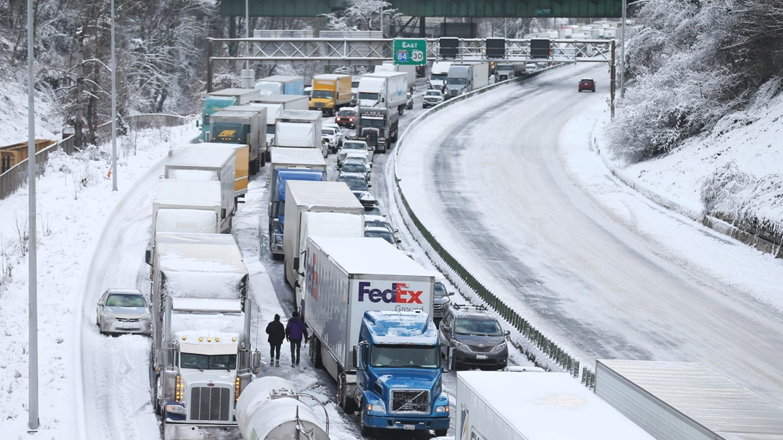 Winter storm causes power outages in Portland, affects travel - Vimarsana News