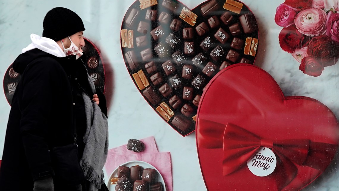 Most Americans procrastinate Valentine's Day shopping - Vimarsana News