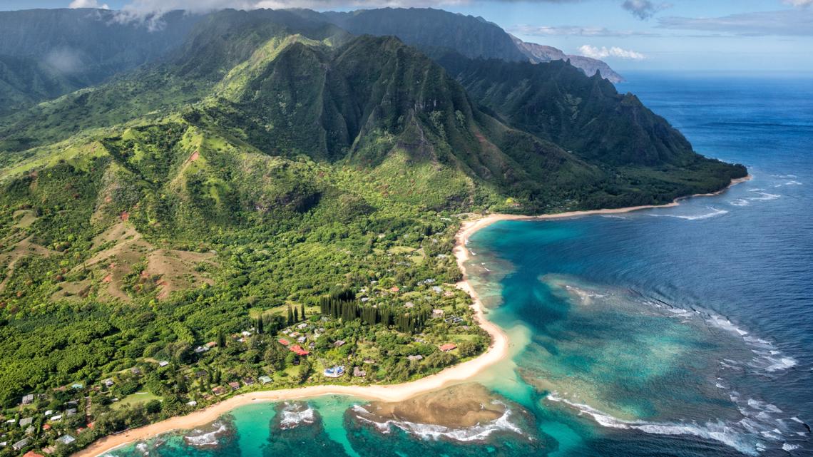 US Navy contractor helicopter crashes in Kauai; 4 dead - Vimarsana News