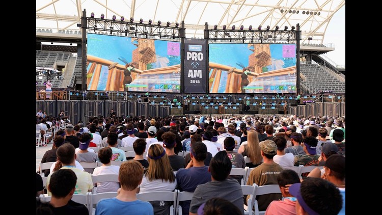 game enthusiasts and industry personnel attend the epic games fortnite e3 tournament - fortnite e3 code generator