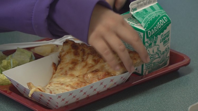 Washington legislature eyes free school lunch for all students