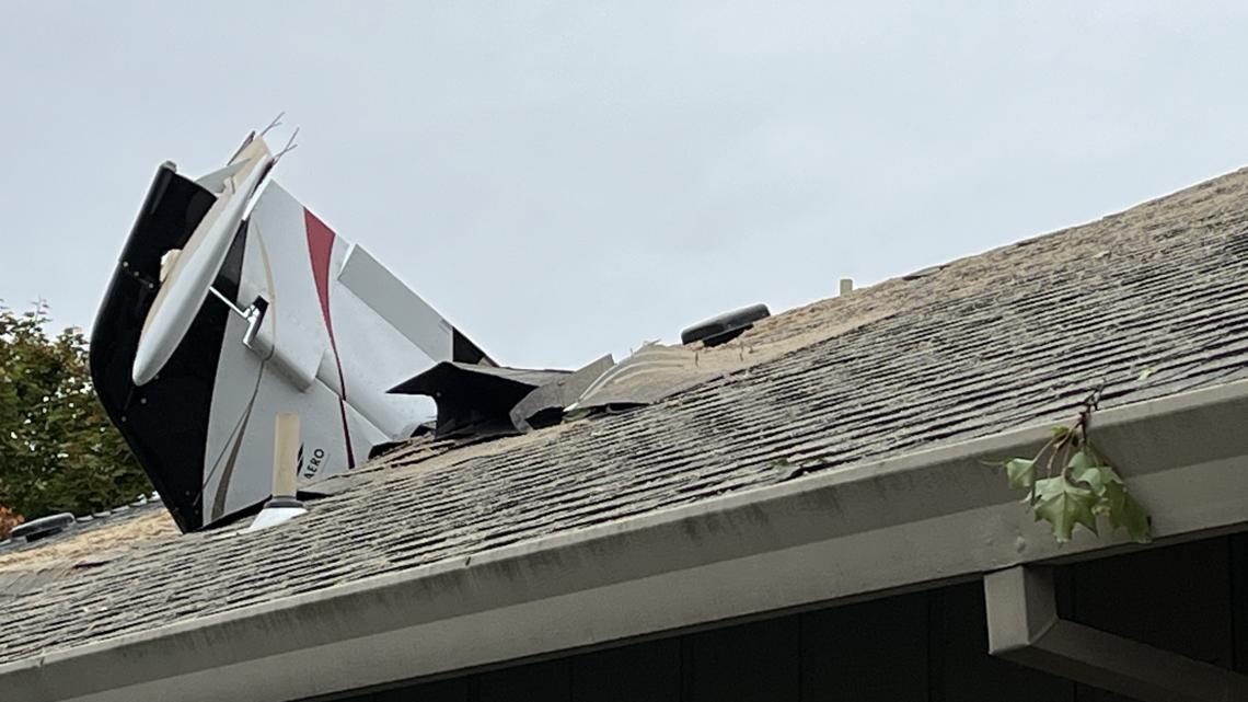 2 dead, 1 injured after plane crashes into roof of Newberg home - Vimarsana News