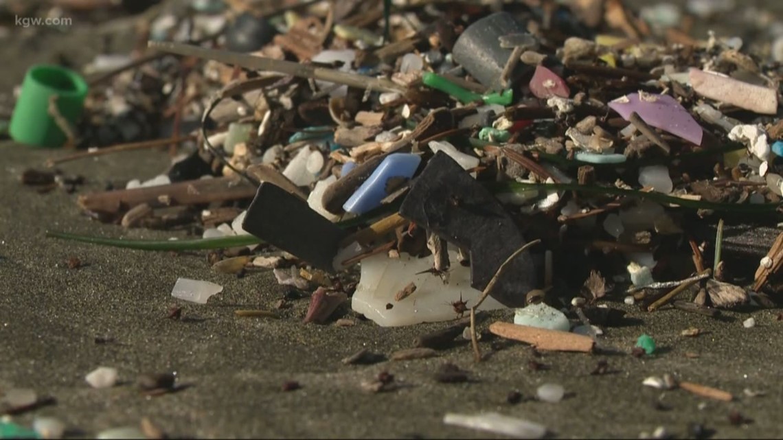 High tides litter Oregon beaches with trash