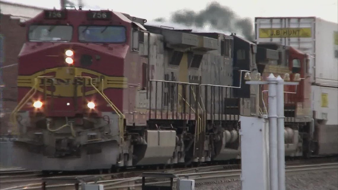 Potential freight strike could cripple Washington state economy - Vimarsana News