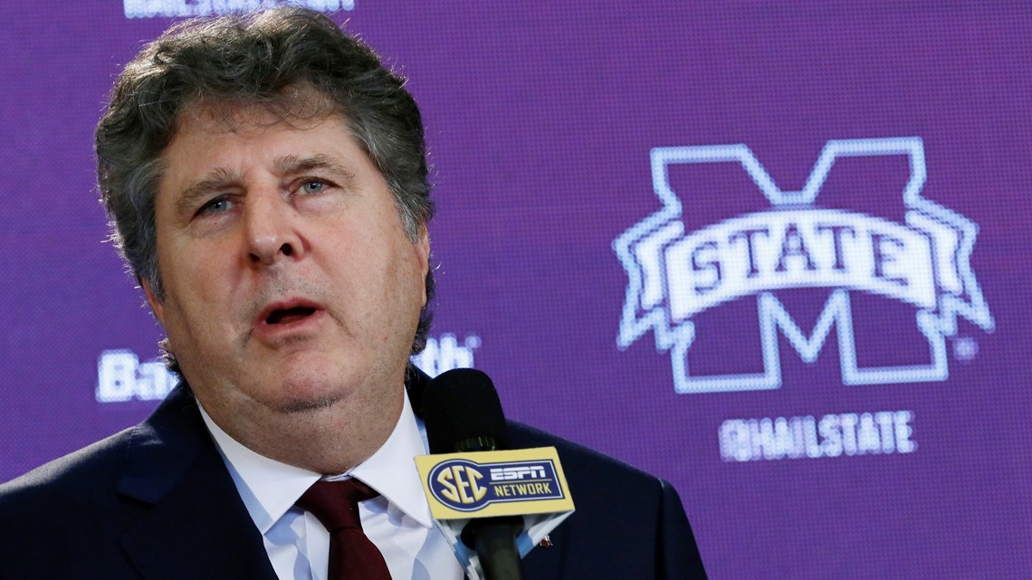 Leach signs 2year contract extension with Mississippi State