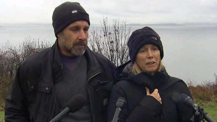 Seattle couple escapes after house is hit by landslide, caves in on them
