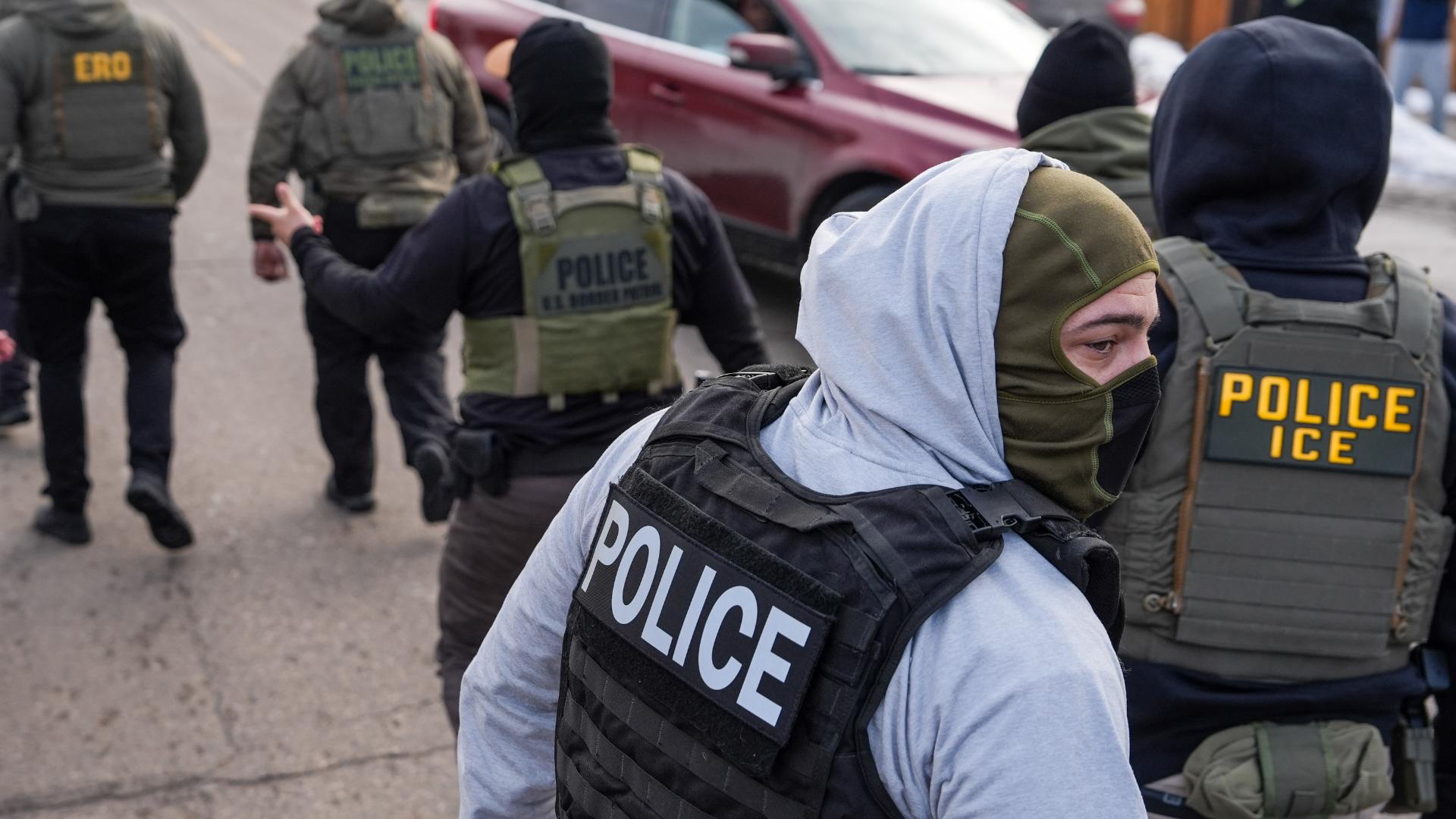 Bill banning masked law enforcement in Washington heads to governor's ...