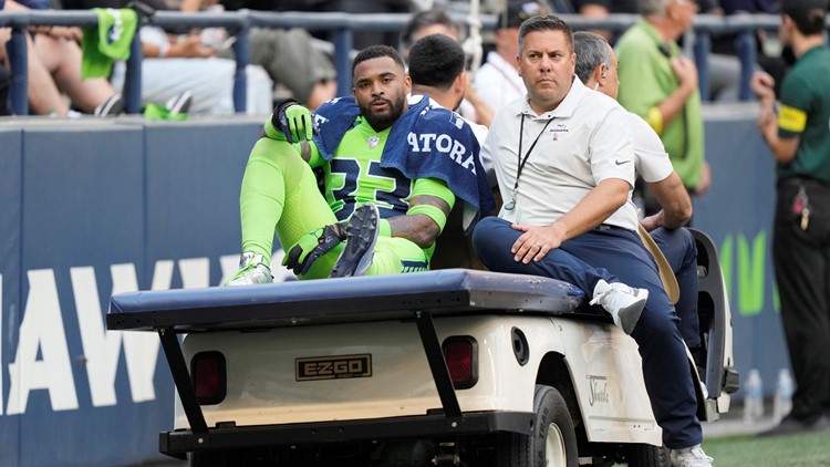Jamal Adams will reportedly miss Seahawks' entire season with torn quad injury