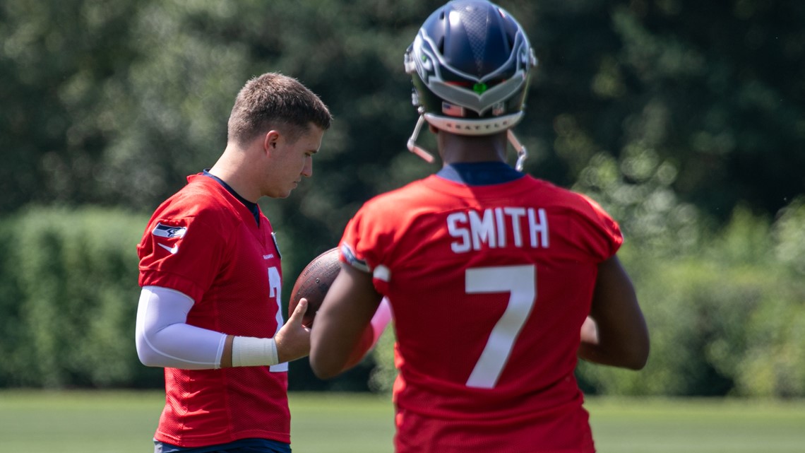 Geno Smith or Drew Lock: Who should be the starting Seahawks quarterback?