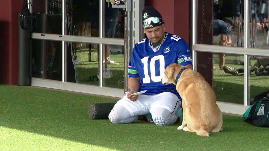 Josh Naylor, Mariners' dog Tucker are Spring Training's best duo | krem.com