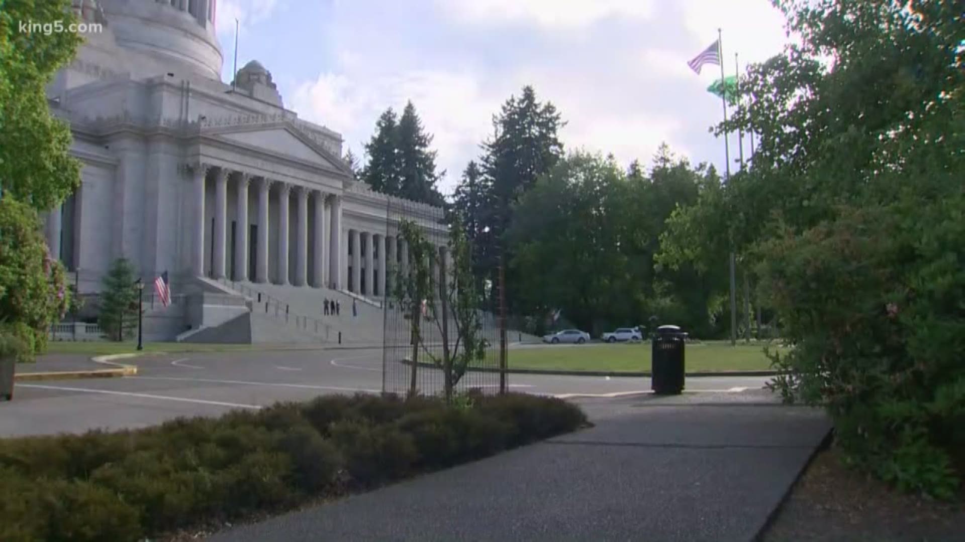 More than 250,000 workers in Washington state would be newly eligible for overtime pay by 2026 under a rule proposed Wednesday by the state's Department of Labor and Industries. KING 5's Jenna Hanchard reports.