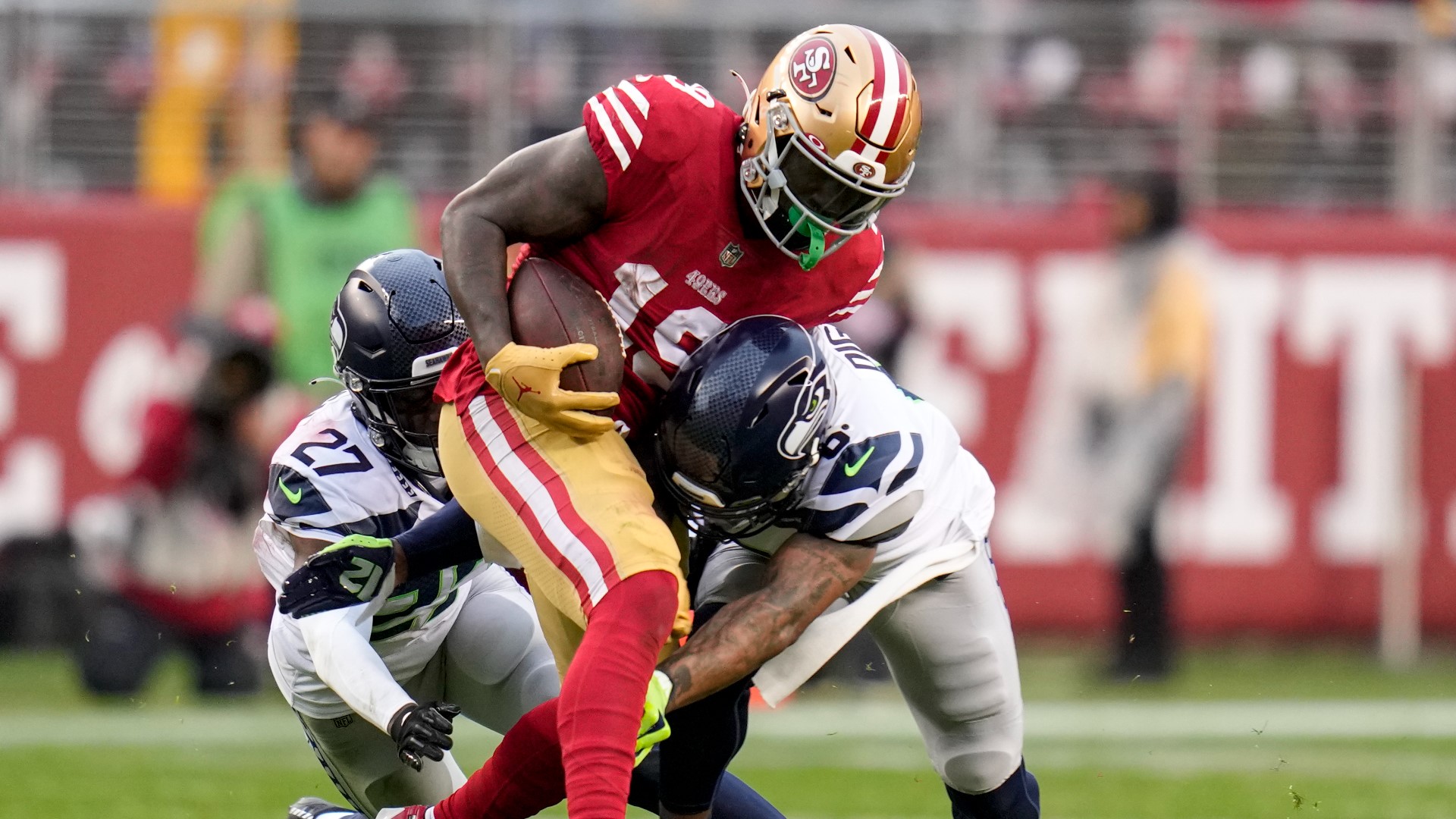 KING 5 Seahawks analyst Steve Raible breaks down what went wrong in the Wild Card loss to the 49ers.