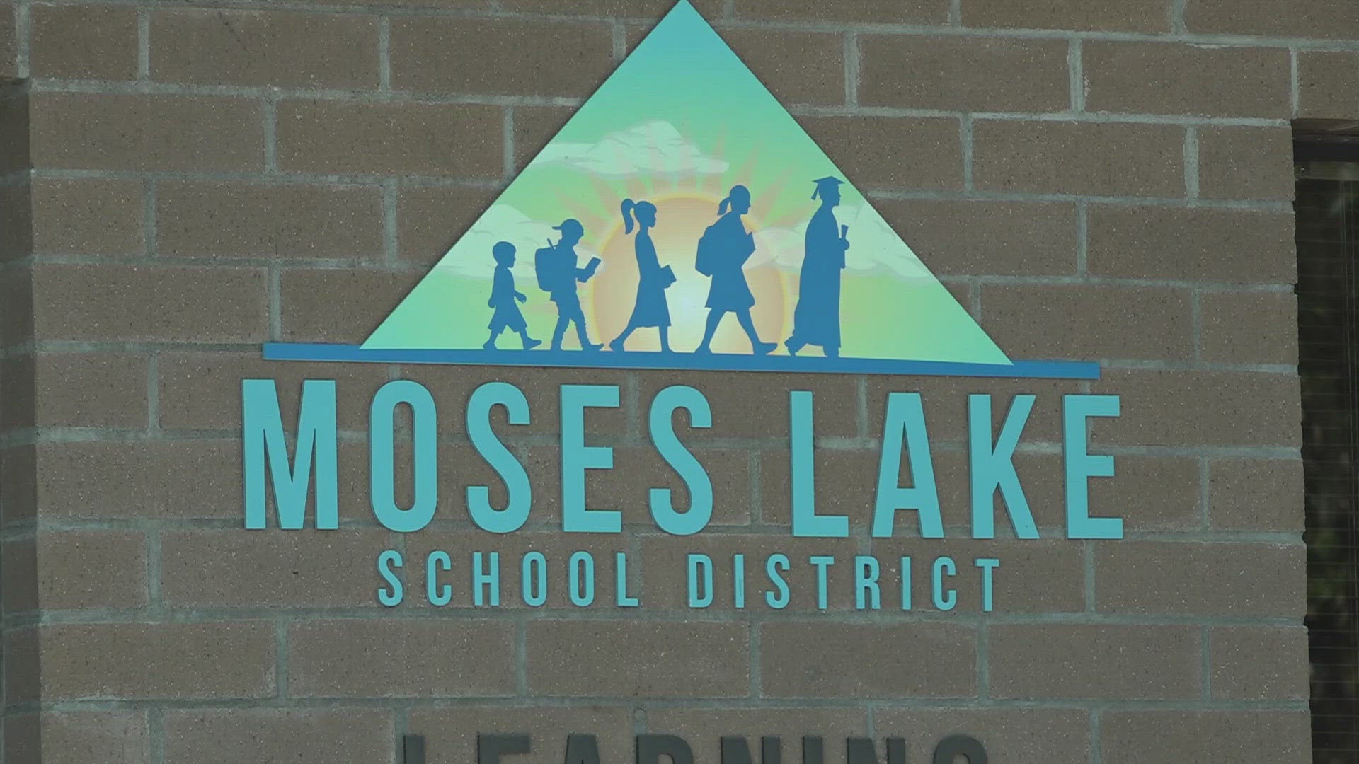 The Moses Lake School District is scrambling to find areas where spending can be cut after discovering the accounting error.