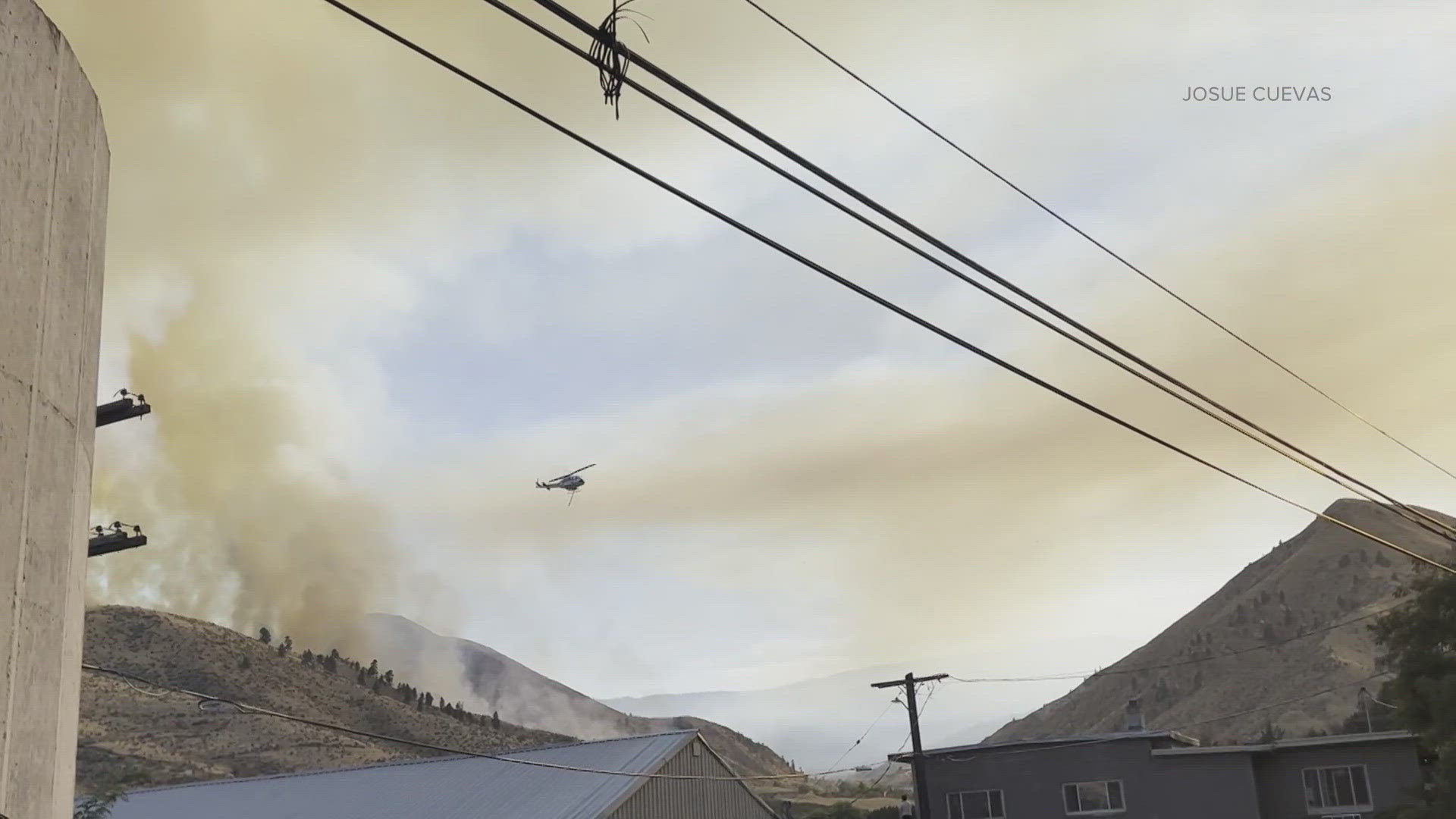 A wildfire has caused Level 3 (Go Now!) Evacuations to be issued near Wenatchee Heights.