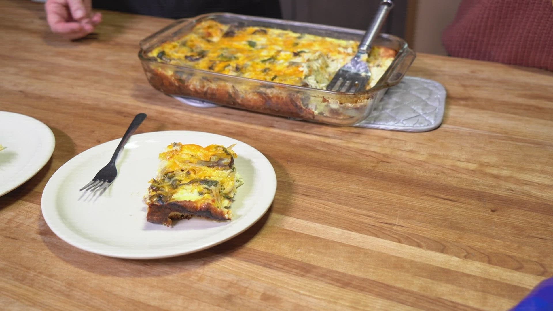 SNAP Educator Lori van Anrooy joined KREM's Laura Papetti to make a breakfast casserole out of all the supplies from a Tom's Turkey Drive bag!