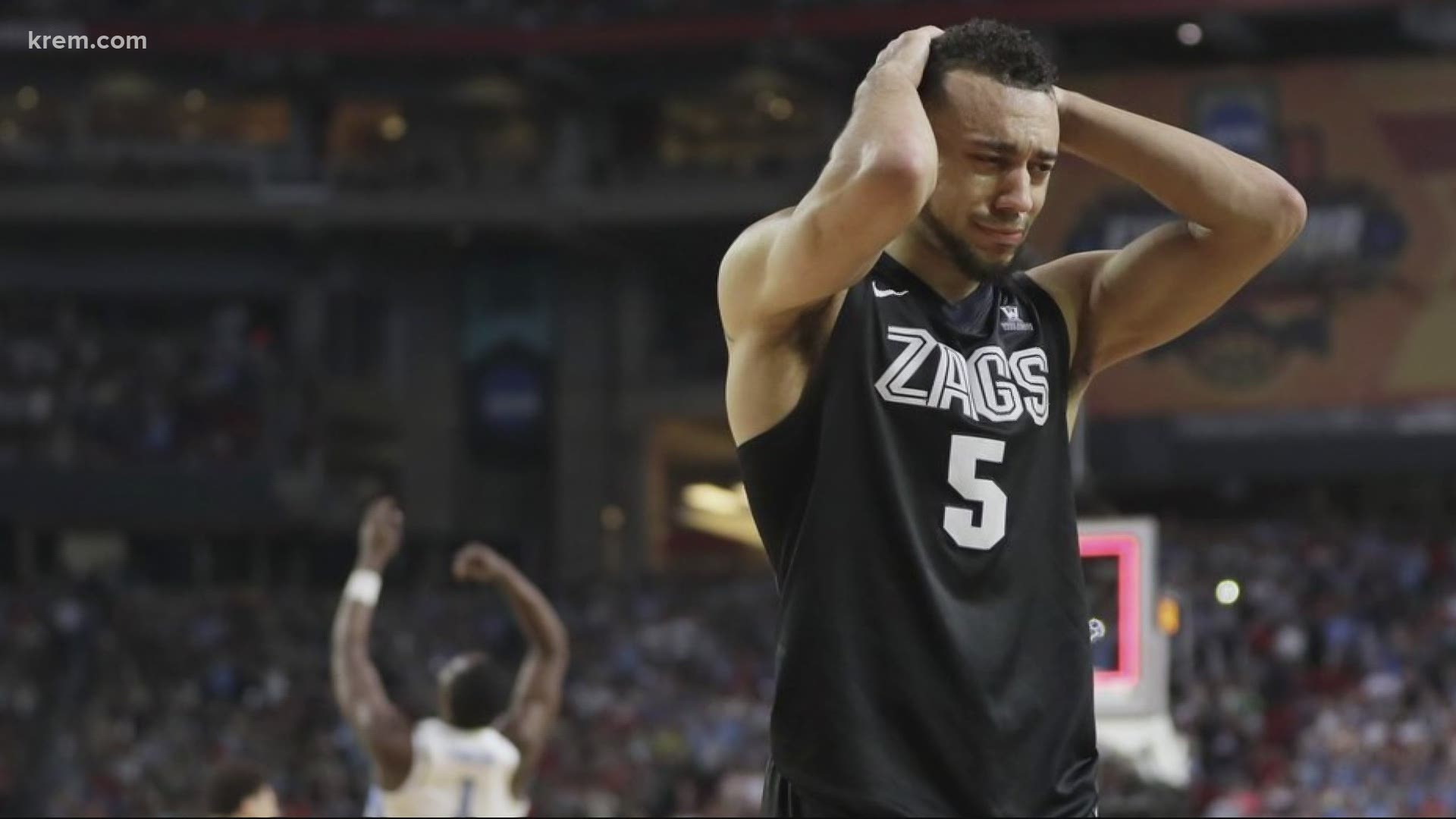 Many Zags fans believe that players walking onto the court in black jerseys heralds a crushing loss. But is there truth to the superstition? Former plays weigh in.