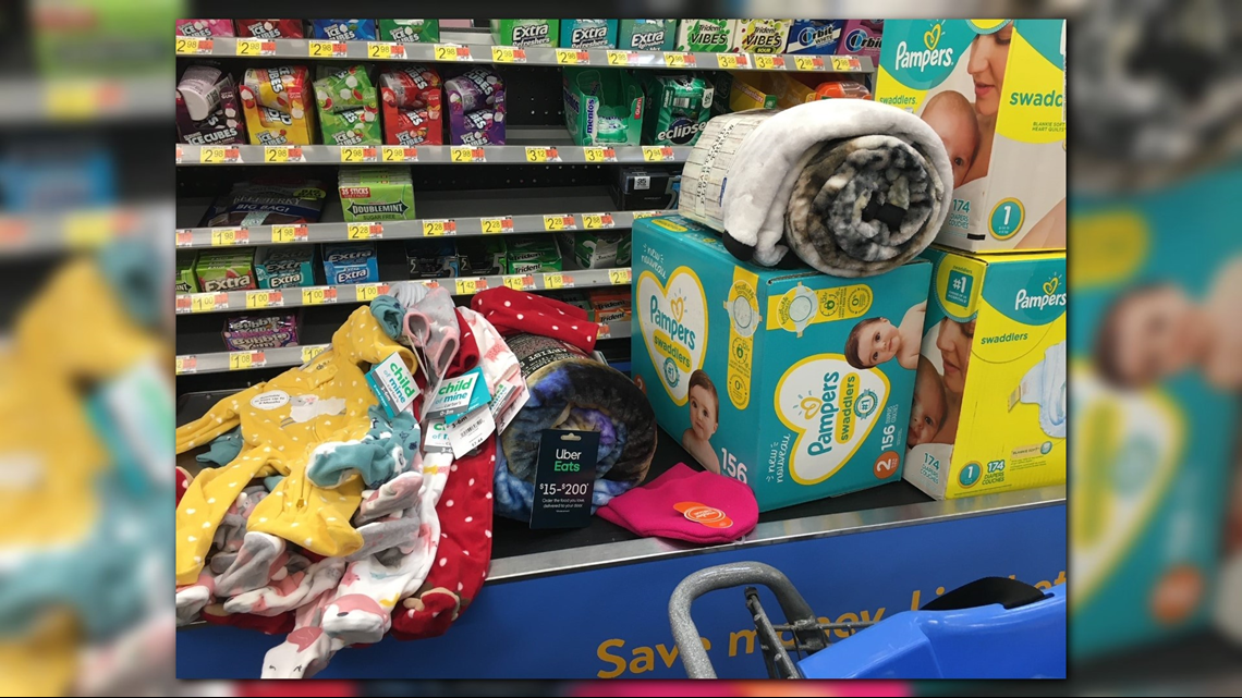Spokane police officers fundraise, buy supplies for mother of 2 without power - Vimarsana News