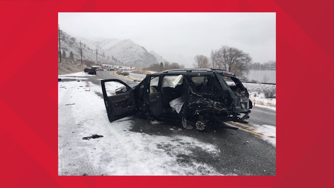 Crash involving Chelan Co. Sheriff's vehicle closes part of Highway 97