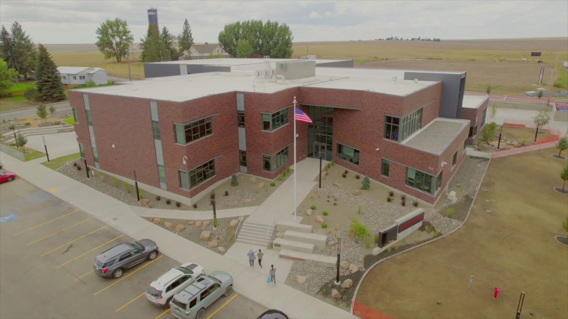 Almira students walk through halls of new building 2 years after