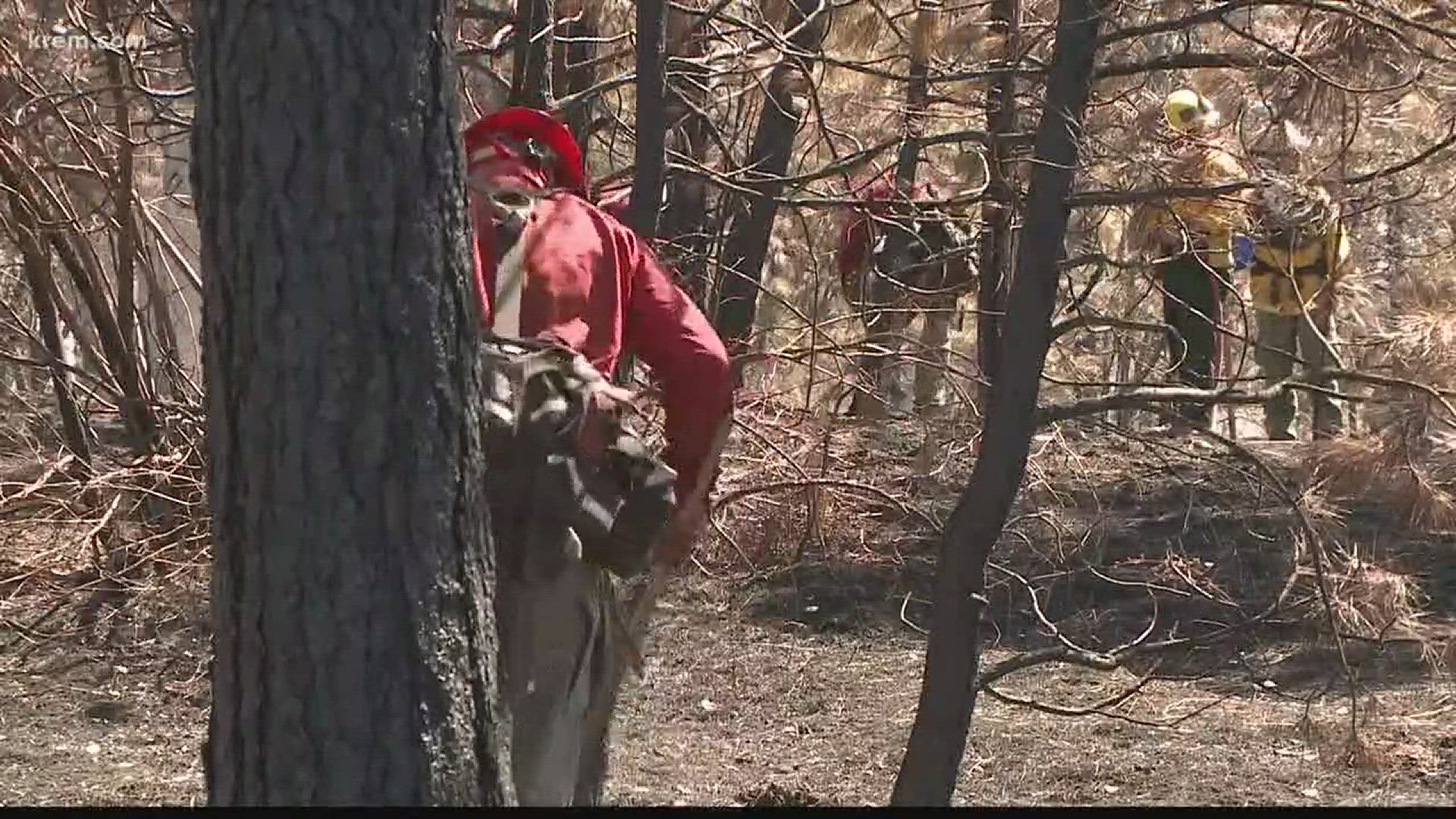 Inmate crews help fight Upriver Beacon Fire from the front lines