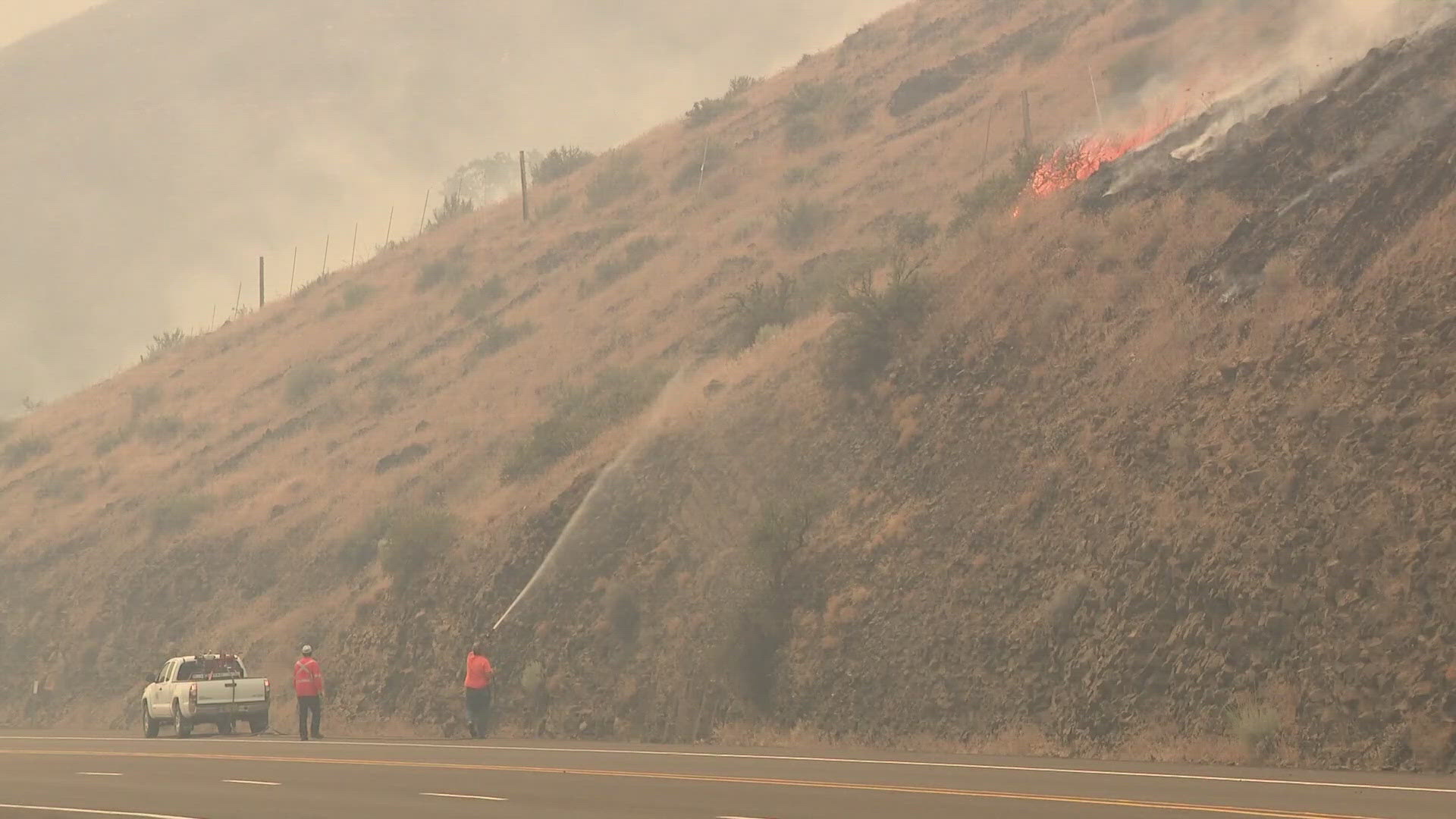 Two wildfires in Oregon have many people evacuating their homes.