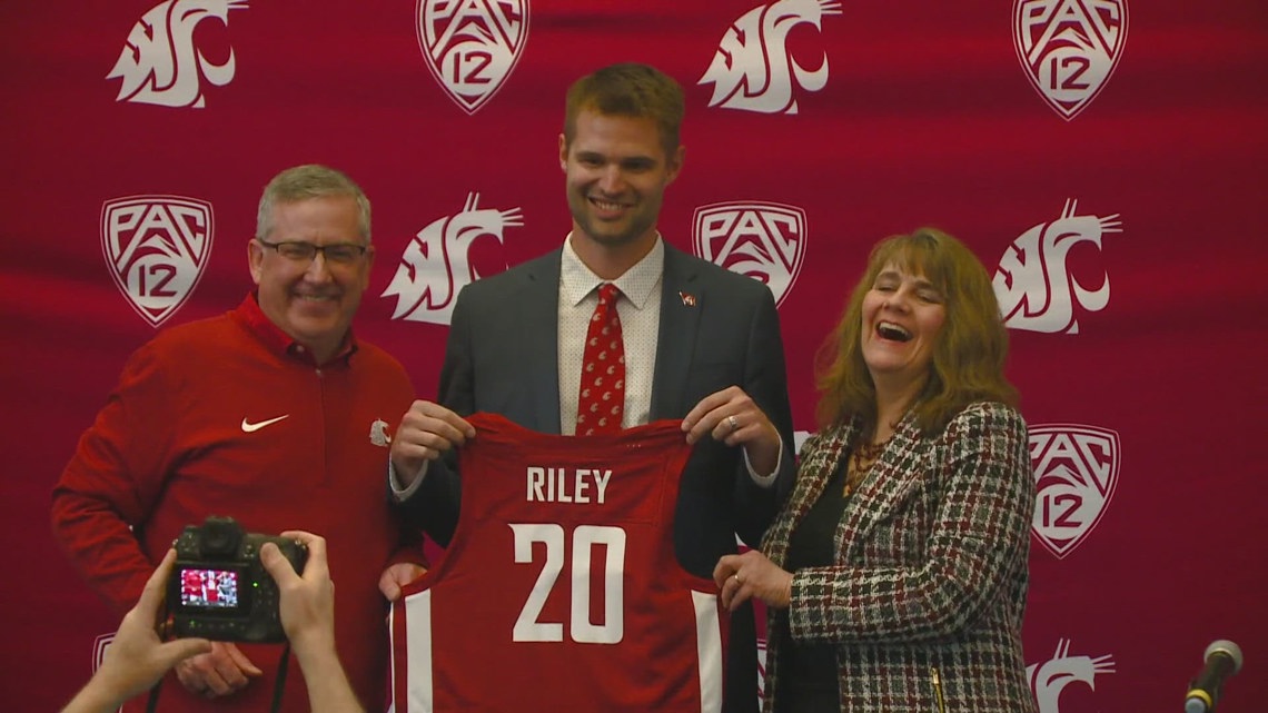 Davidk Riley David Riley introduced as Washington State's 20th men's basketball head ...