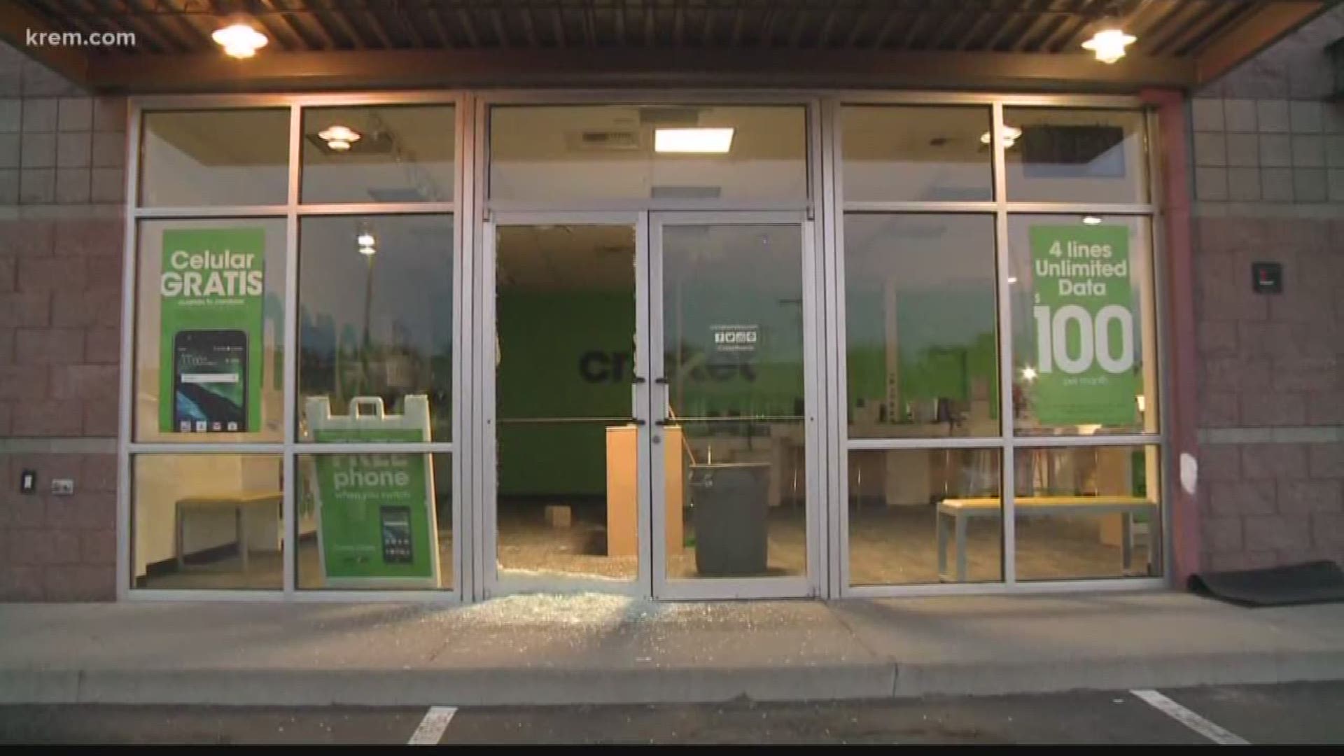 Spd Searching For Burglar Who Stole Phones From Cricket Wireless Krem Com