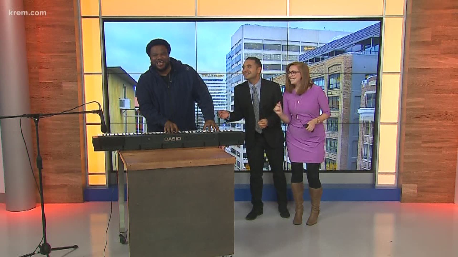 Craig Robinson stopped by the studio ahead of headlining the Spokane comedy club this weekend. Robinson banged out some tunes and serenaded KREM's Evan Noorani.