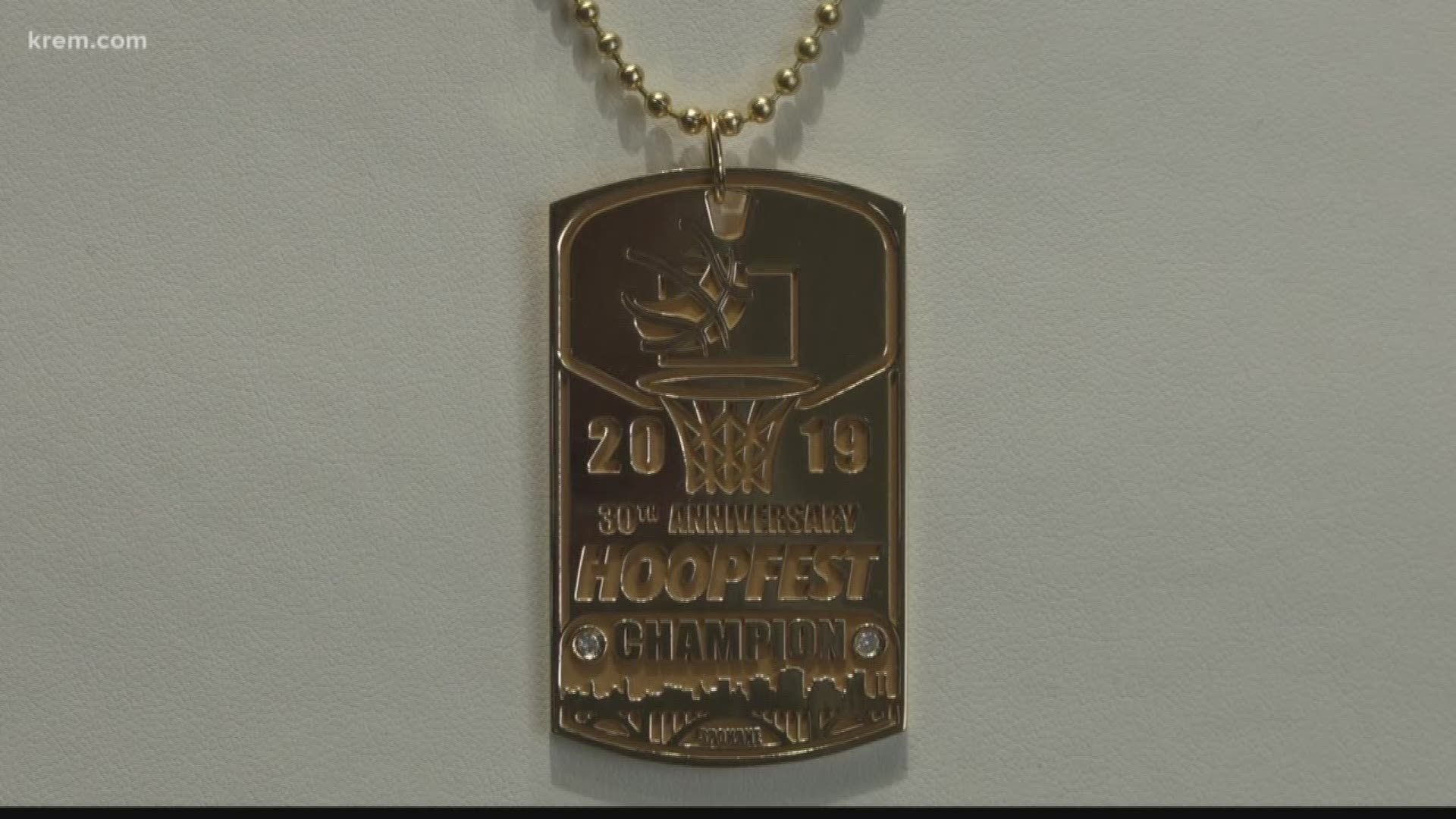 KREM's Tim Pham met with a local jewelry company that recently started awarding the Hoopfest winners with custom medals.