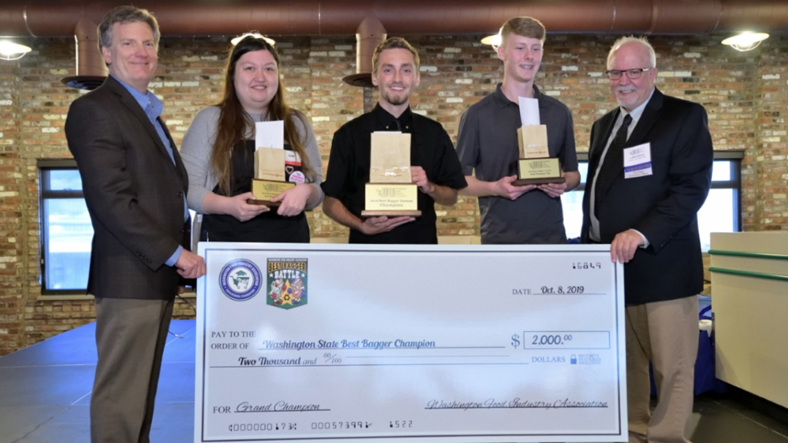 Mead Yoke's clerk wins 'best bagger' title for second year in a row