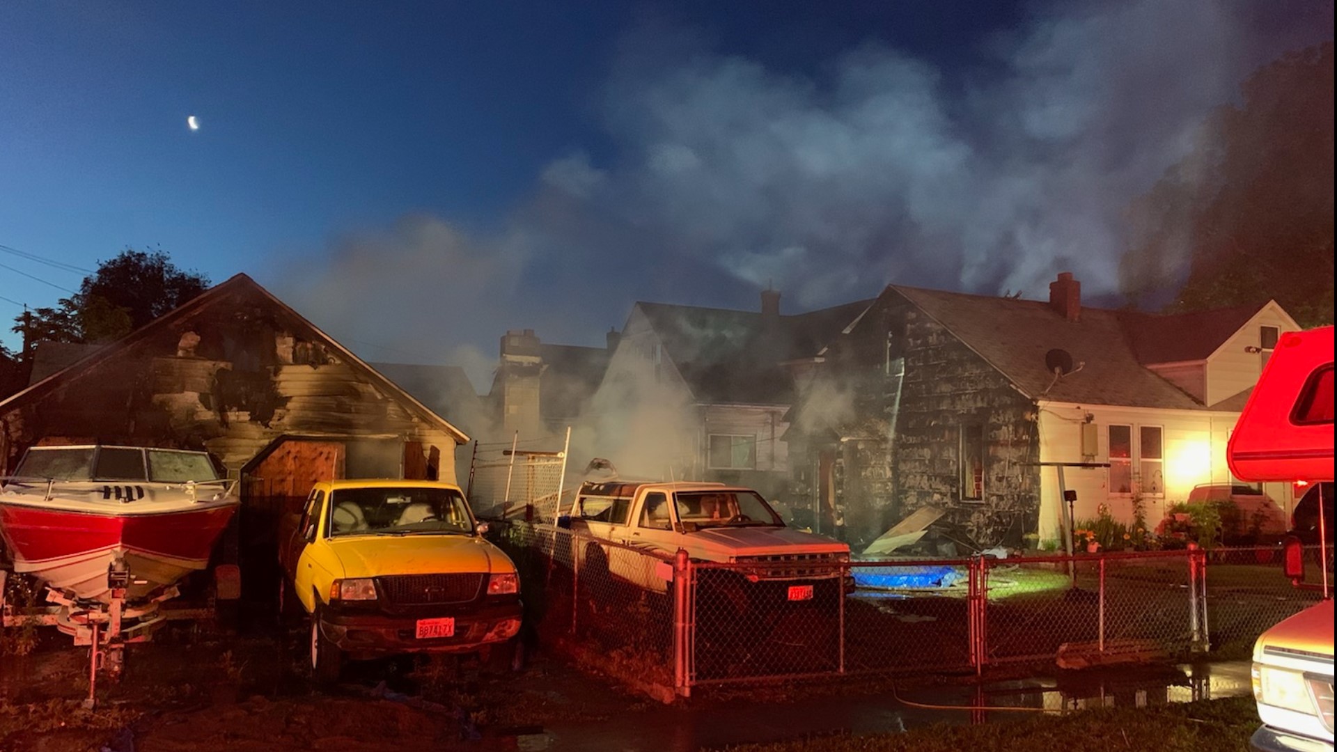 Firefighter Injured During Massive N. Spokane Garage Fire | Krem.com