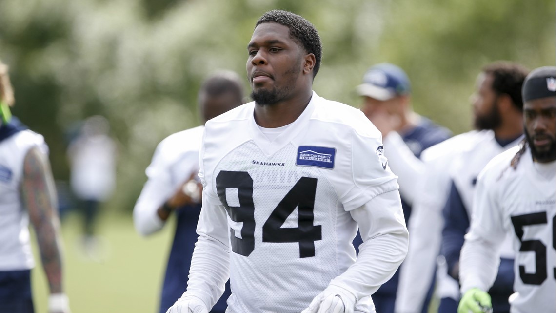 Seattle Seahawks sue former player, he fires back on Twitter