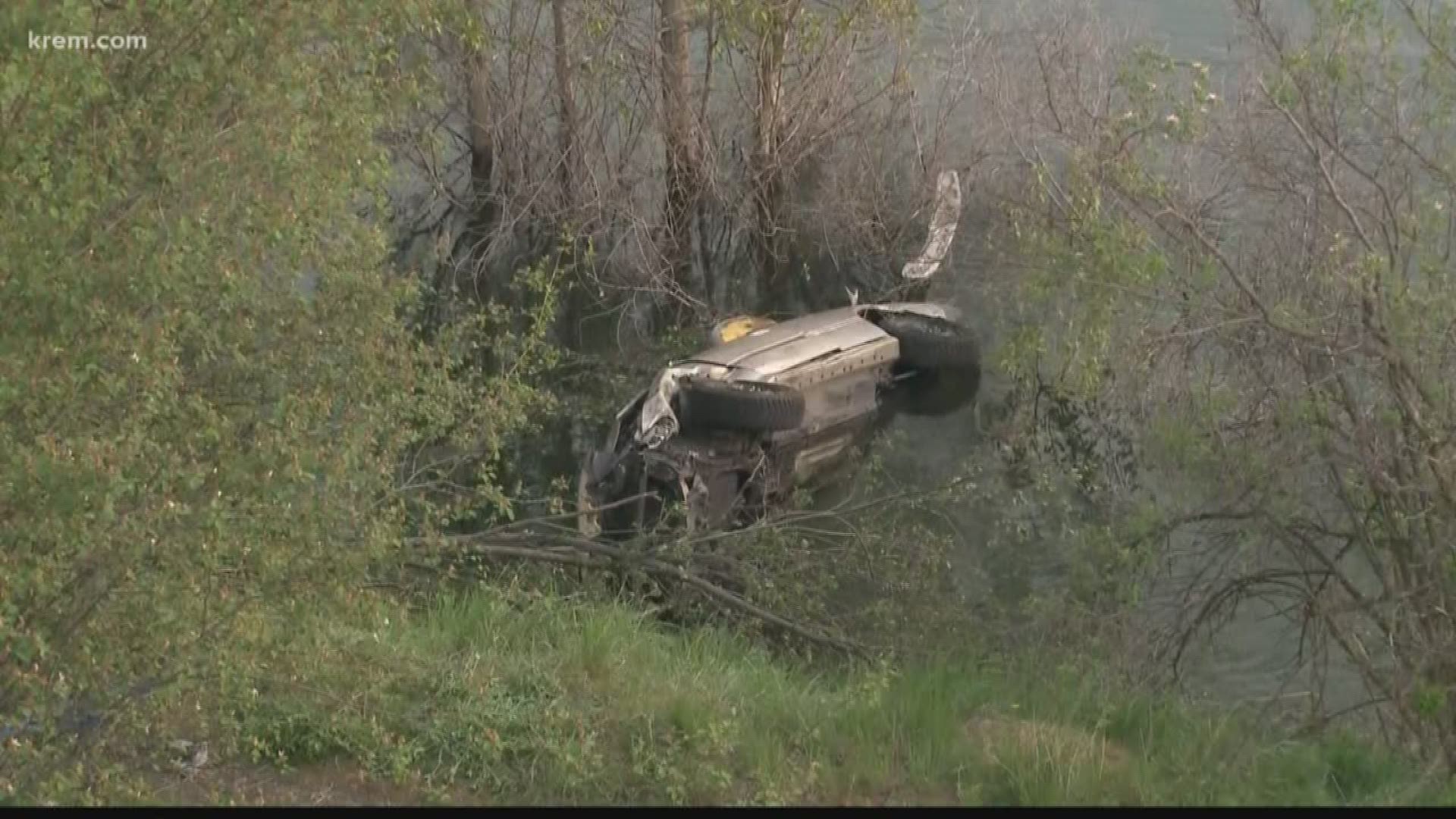 Fatal crash closes Argonne in both directions at Bigelow Gulch Road