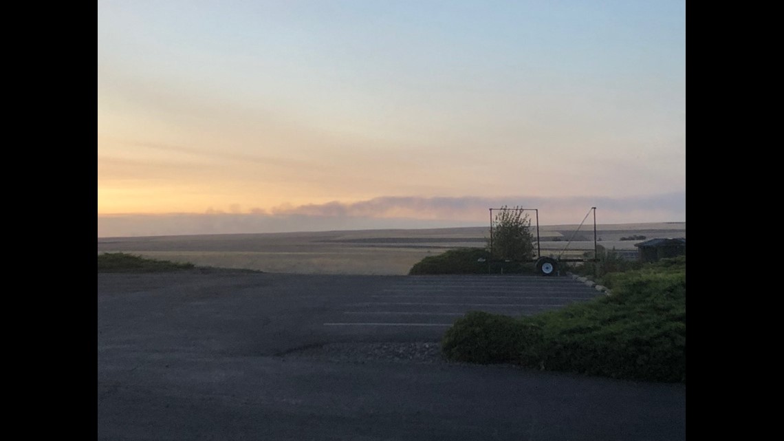 Bofer Canyon Fire burning near Kennewick destroys five homes