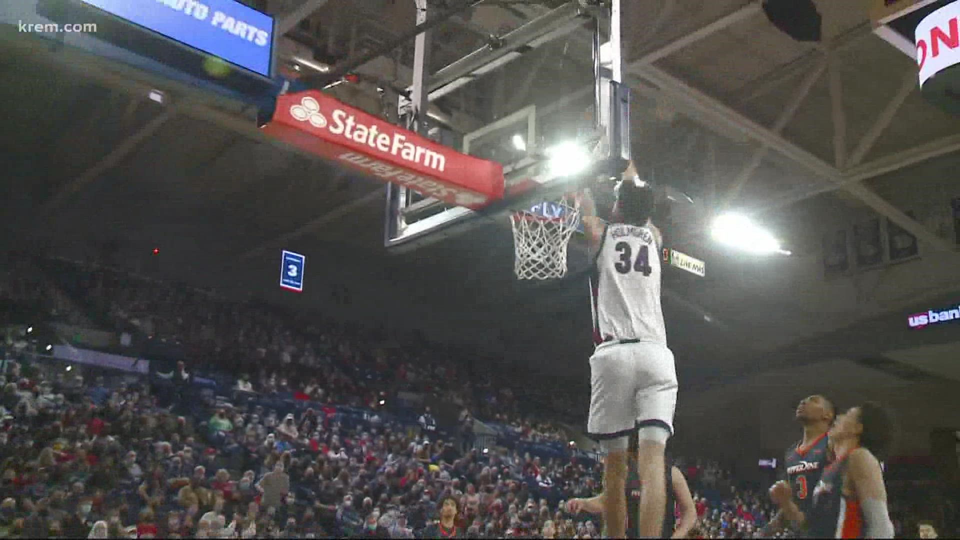 Gonzaga men's basketball team jumped two spots in the latest AP Top 25 College Basketball Poll.