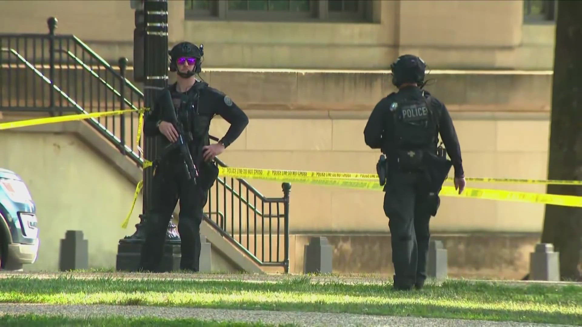 Man shot after allegedly firing shots at Secret Service near White ...