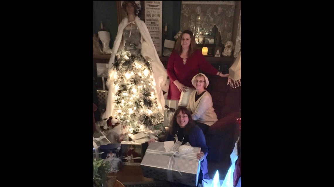 Winners Of The Christmas Tree Elegance 2022 Christmas Tree Elegance Winners Pay It Forward Amid Health Crisis | Krem.com