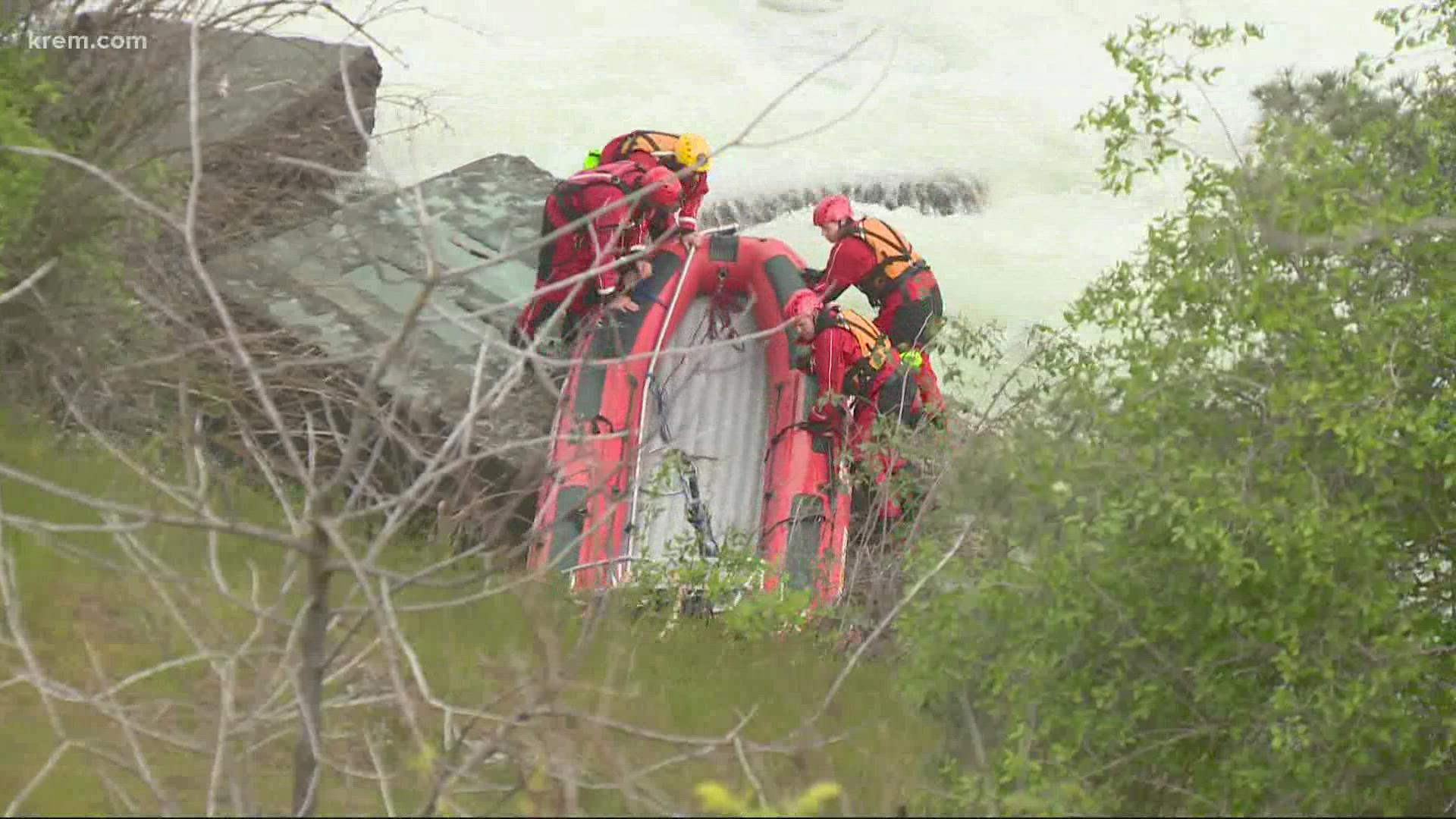 Spokane Fire Department Rescues Two Rafters From Spokane River