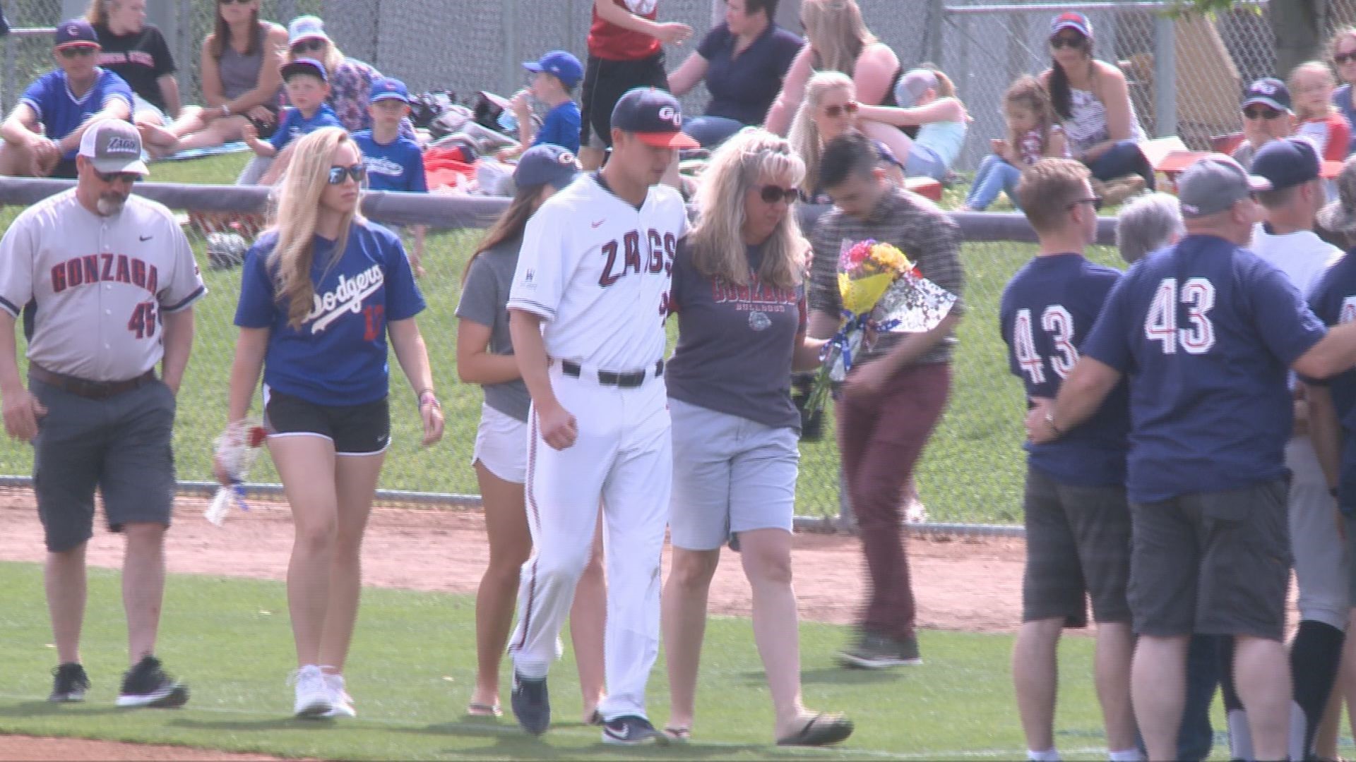 The Zags score 22 runs on 22 hits in the offensive outburst.