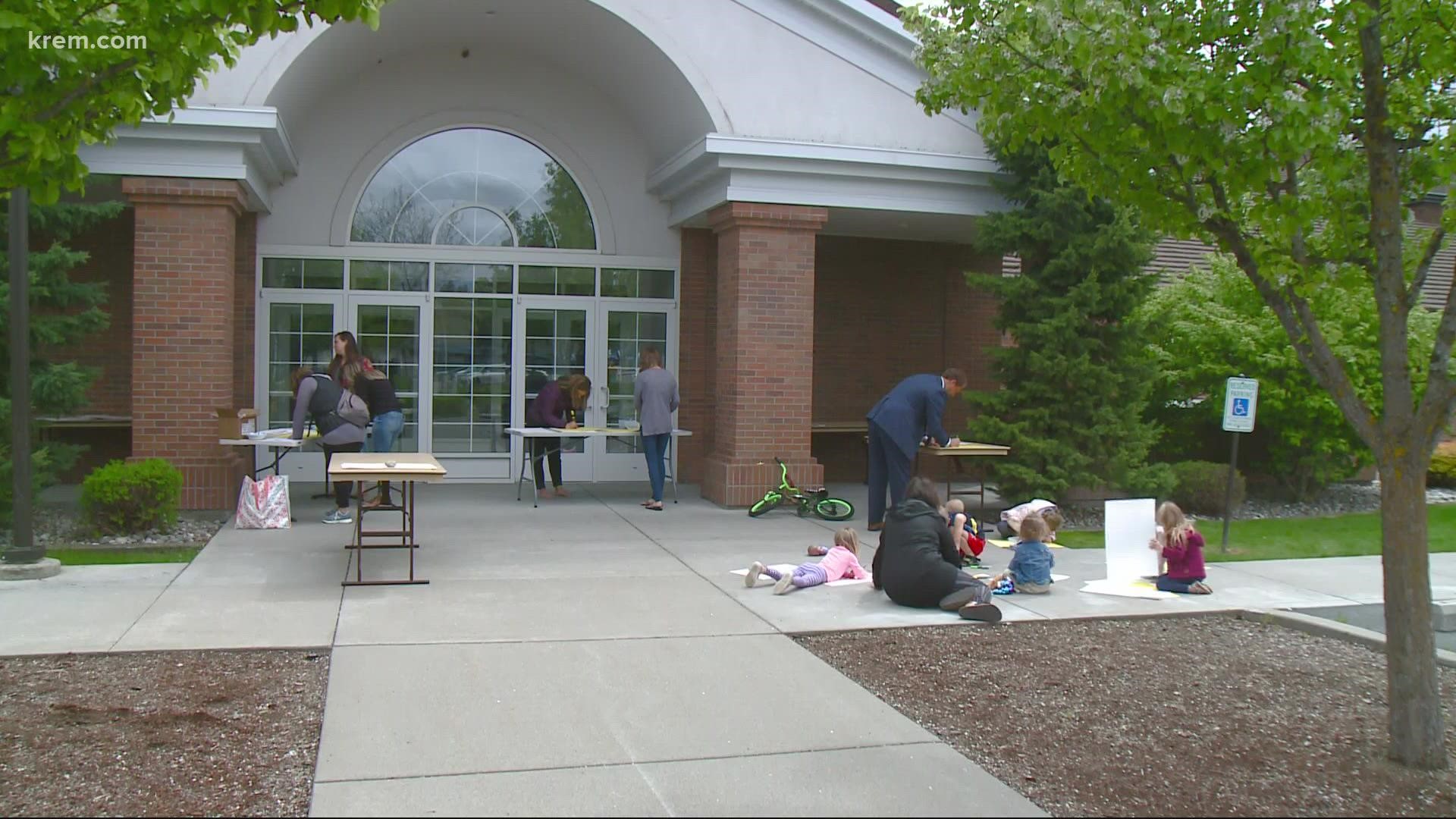Parents in Coeur d'Alene gathered to let teachers know that they are appreciated.