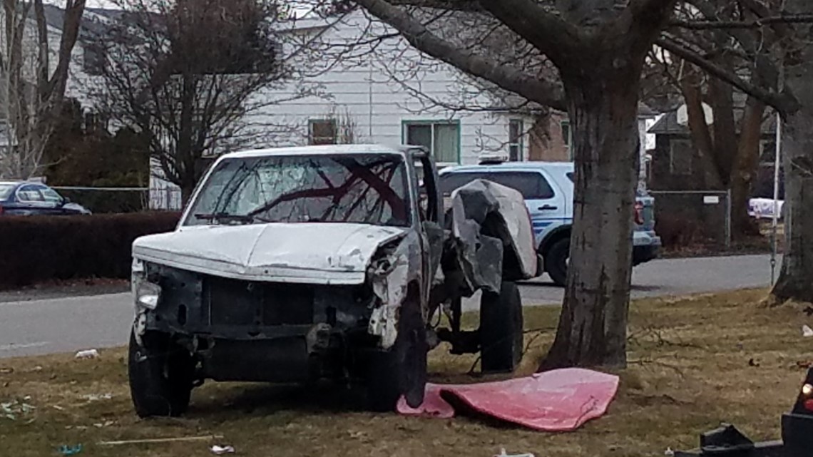 Four People Taken To Hospital After Spokane Valley Crash | Krem.com