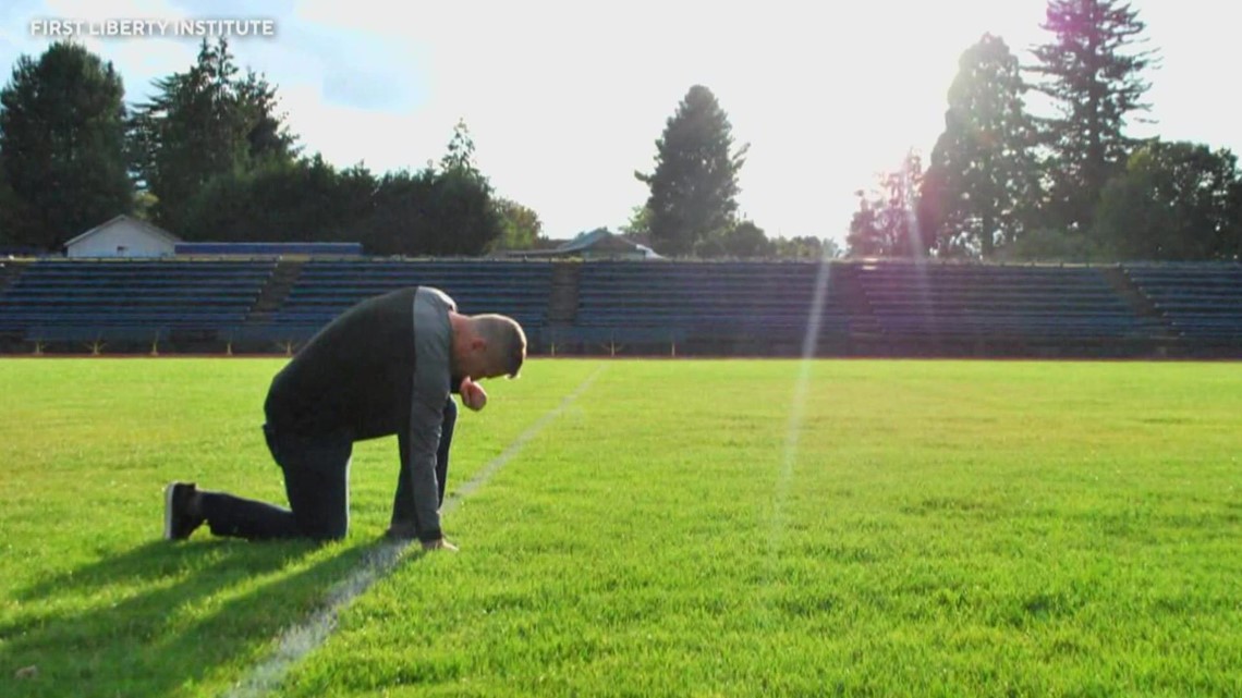 Supreme Court sides with former Bremerton football coach who sought to pray after games