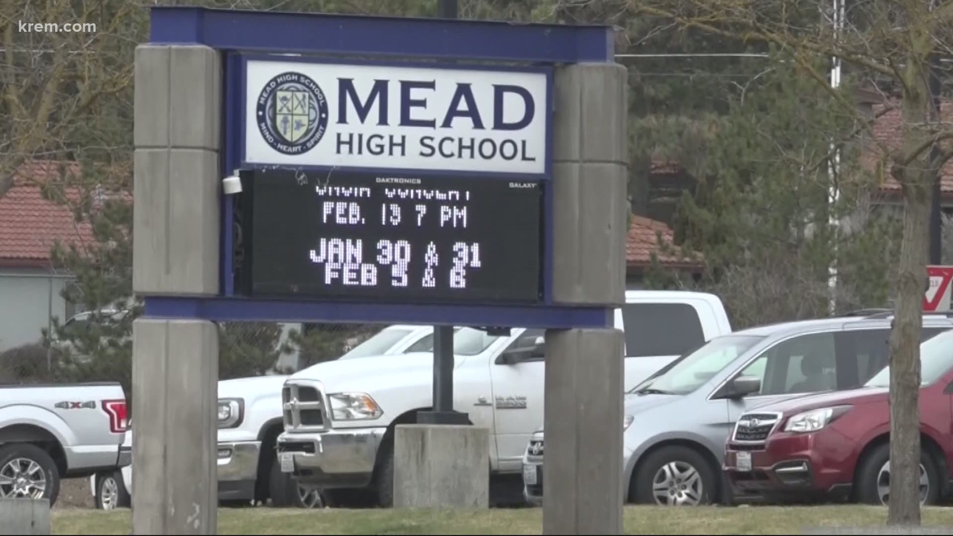 Mead School District announced families can either go to school or learn virtually.
