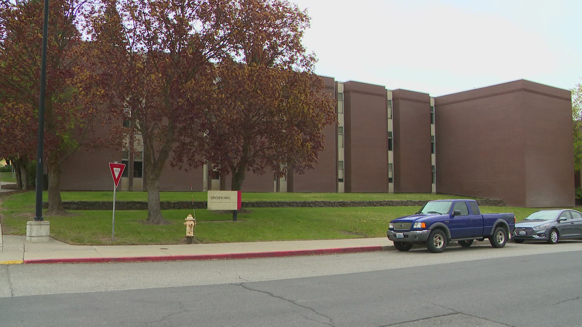 Parents officially file lawsuit against Mead School District | krem.com