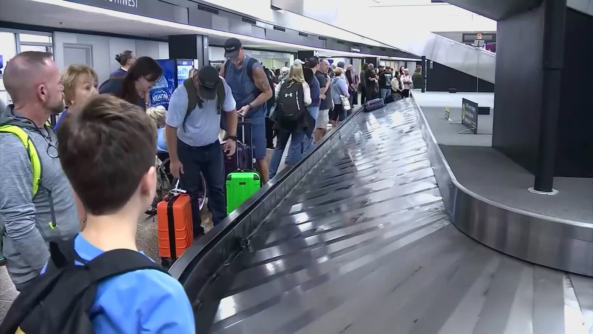 The TSA says more than 17 million people are expected to travel through the nation's airports during Labor Day weekend. Via CBS News.