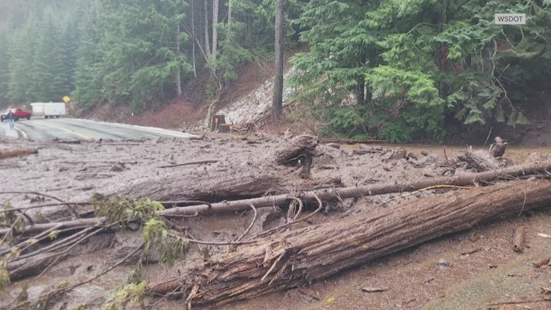 flooding-creates-road-closures-in-washington-state-krem