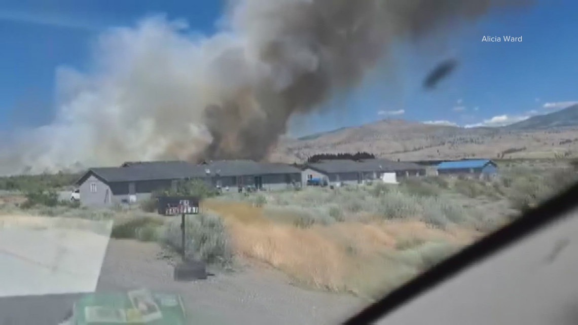 Evacuations dropped for Omak fire | krem.com