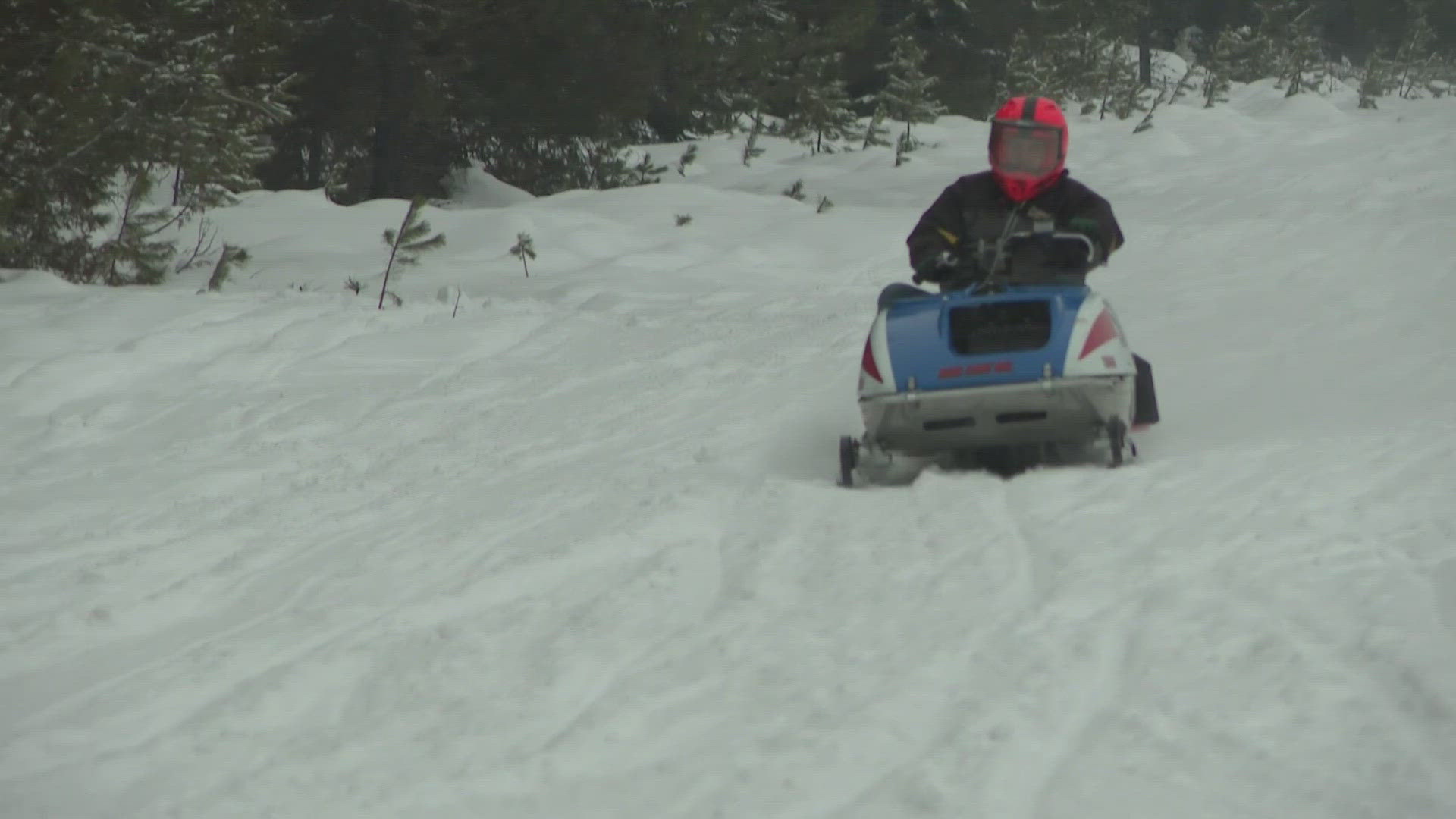 Owners of vintage snowmobiles are getting ready for a weekend of racing in North Idaho. 