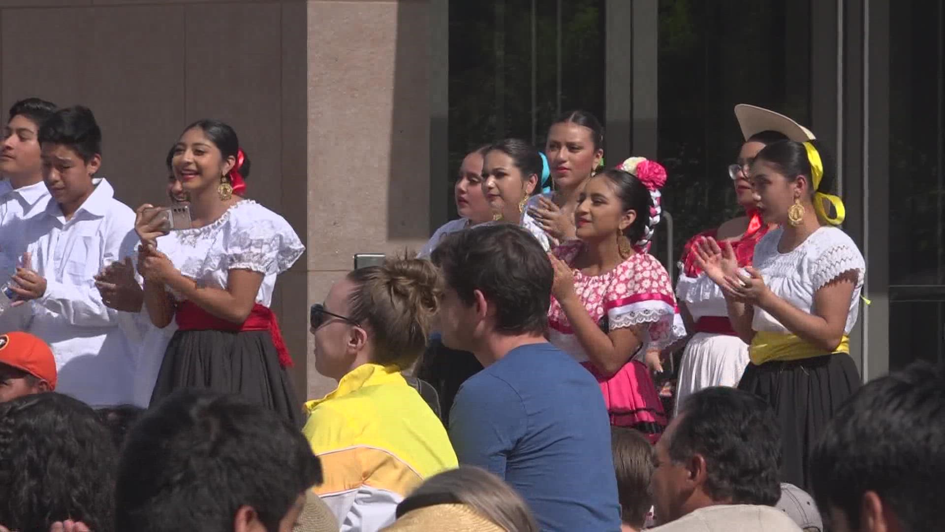 Latinos en Spokane usually hosts El Mercadito in Cannon Park on the last Saturday of the month, but the event made a special appearance at the MAC this Saturday.